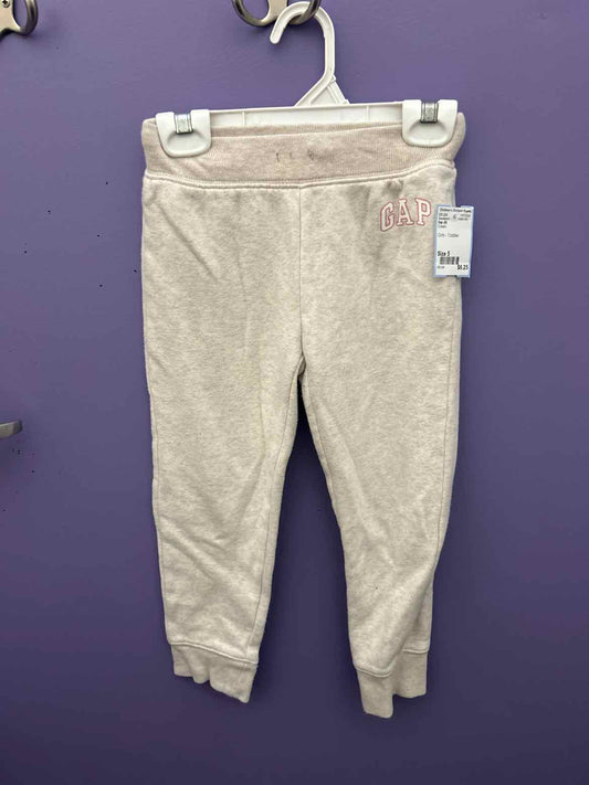 Gap (B) Cream Toddler Size 5 Sweatpant
