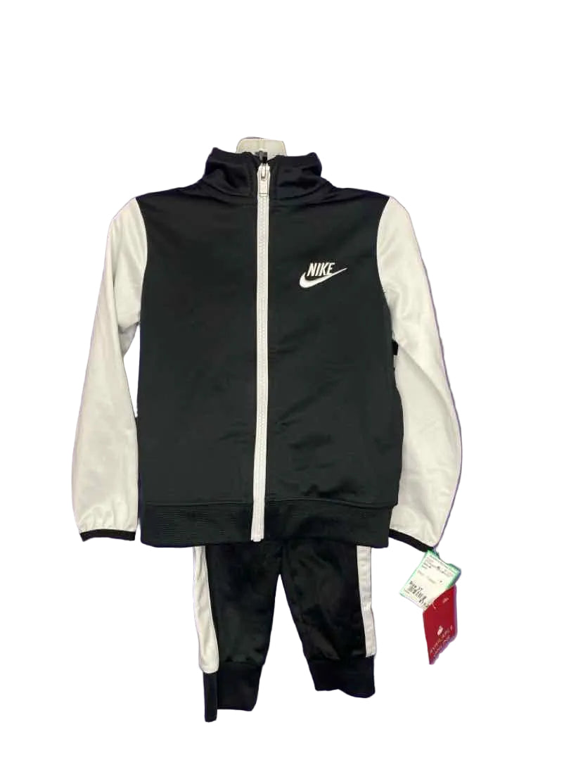 Nike (B) Black Toddler Size 3T 2PCAthleticPantSuit