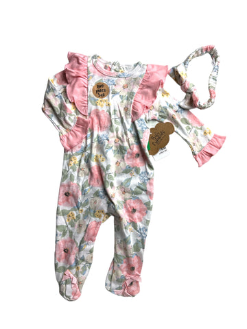 Outfit Baby Essentials Size 6M NWT