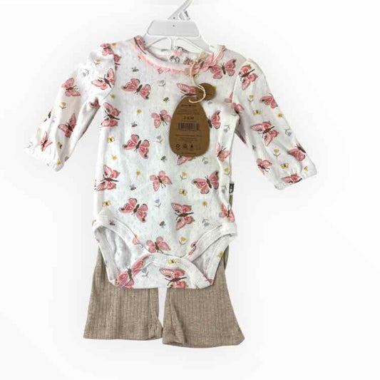 Rabbit + Bear (D) White Tan Infant Size 3-6 MO 2PC Casual