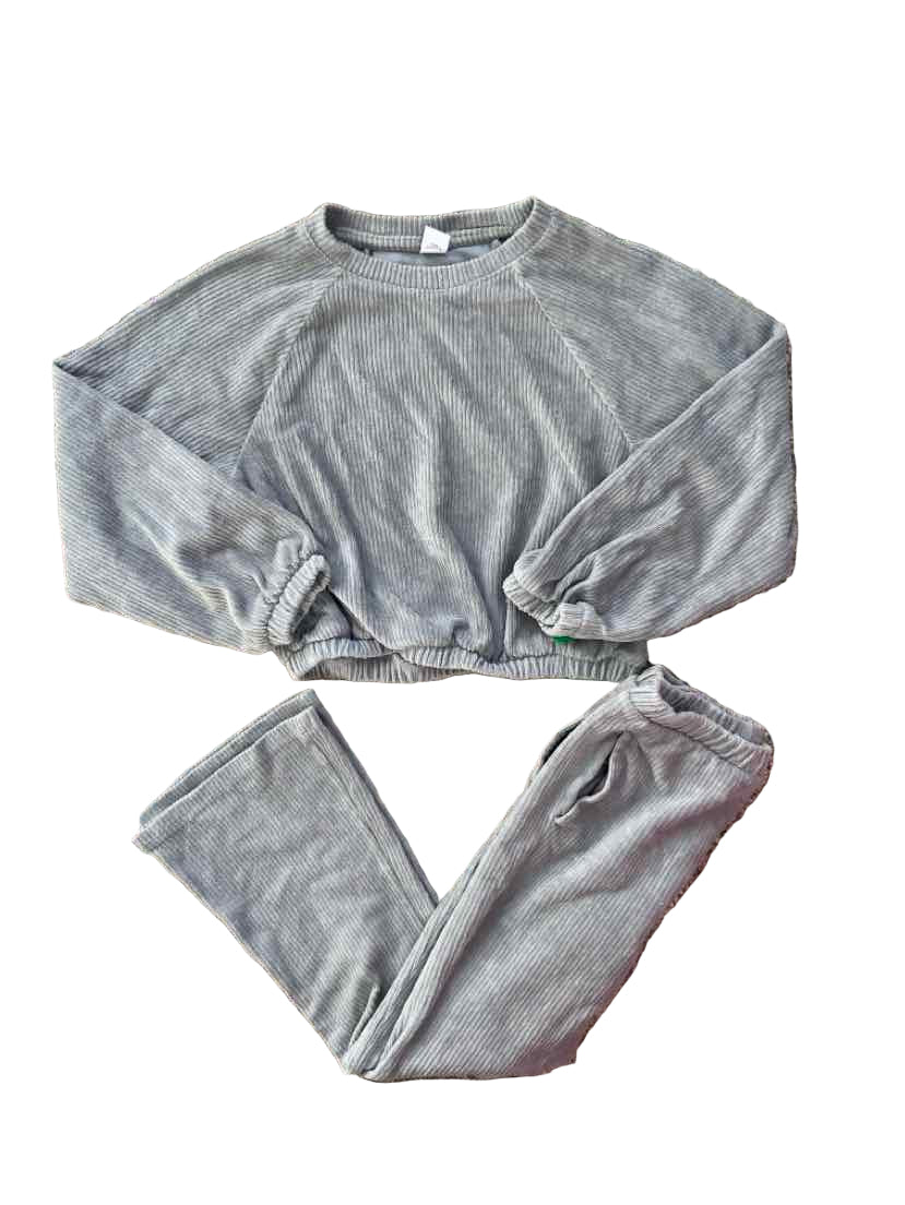 Old Navy (C) Gray Youth Size 8 2PCCasual